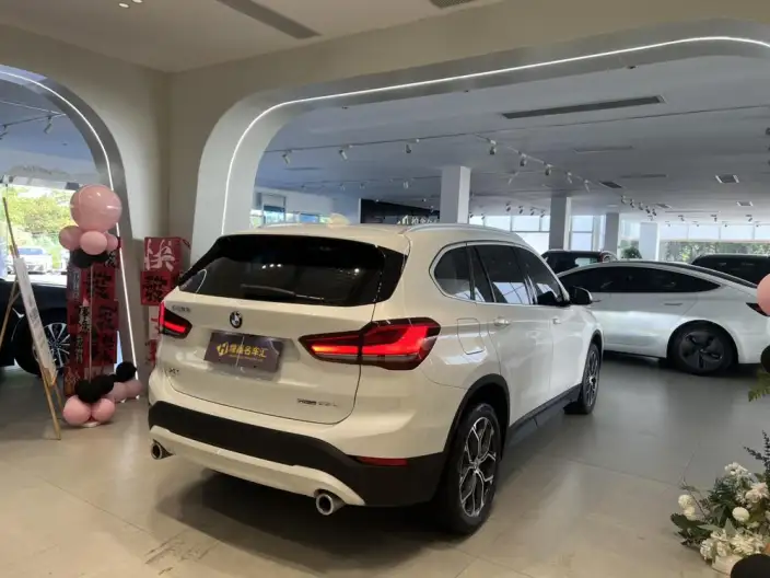 BMW X1 2022 Model sDrive25Li Leading Model – фото 5