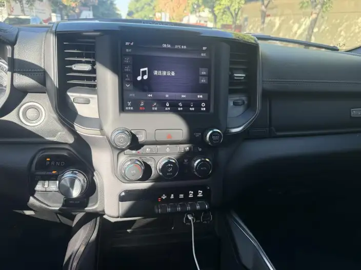 RAM 1500 Rev 2022 Model 5.7L Automatic 4WD 5 seat Parallel Imported – фото 4