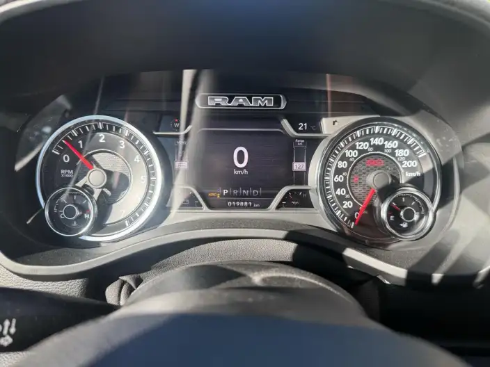 RAM 1500 Rev 2022 Model 5.7L Automatic 4WD 5 seat Parallel Imported – фото 6