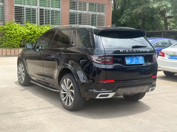 Land Rover Discovery Sport 2021 Model 249PS R-Dynamic SE Performance Technology Edition 5 seat – фото 4