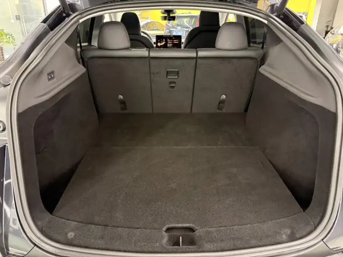 Model Y 2025 Model Rear-wheel drive version – фото 10