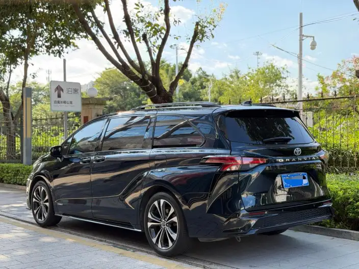 Granvia 2023 Model Intelligent Hybrid 2.5L Flagship VIP – фото 3
