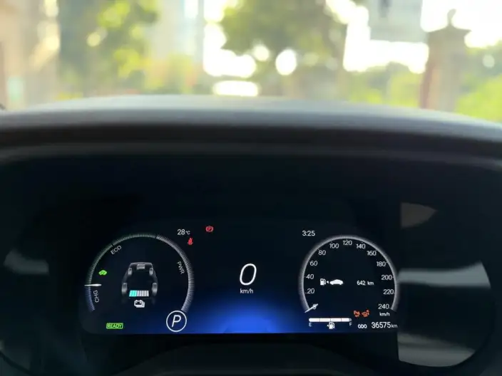 Granvia 2023 Model Intelligent Hybrid 2.5L Flagship VIP – фото 6