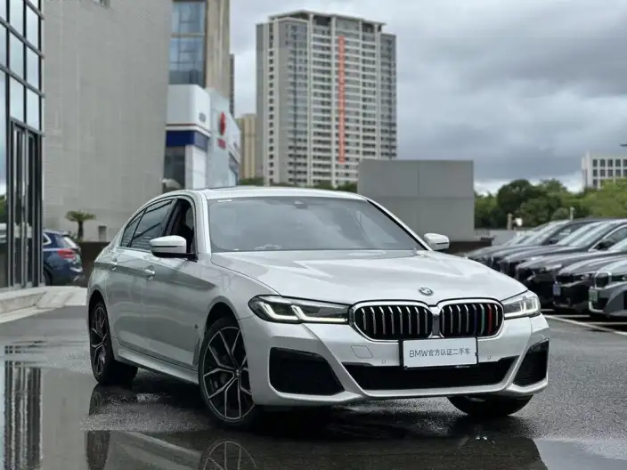 BMW 5 Series 2023 Model 530Li Exclusive Model Luxury Set – фото 3