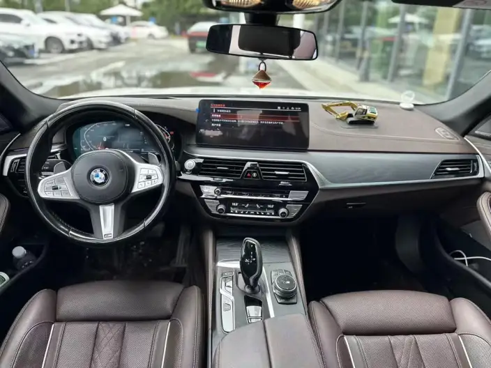 BMW 5 Series 2023 Model 530Li Exclusive Model Luxury Set – фото 9