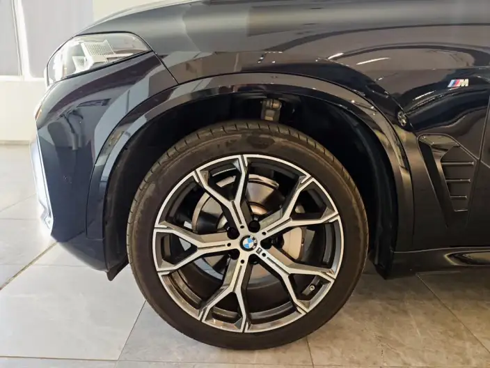 BMW X5 2025 Model xDrive30Li Exclusive Model M Sports Night Set – фото 7