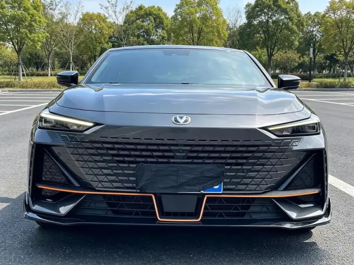 Changan UNI-V 2022 Model 1.5T Sports Edition – фото 2