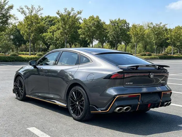 Changan UNI-V 2022 Model 1.5T Sports Edition – фото 5