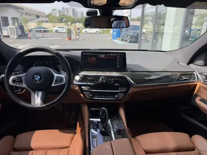 BMW 6 Series GT 2022 Model 630i M Sports Set – фото 7