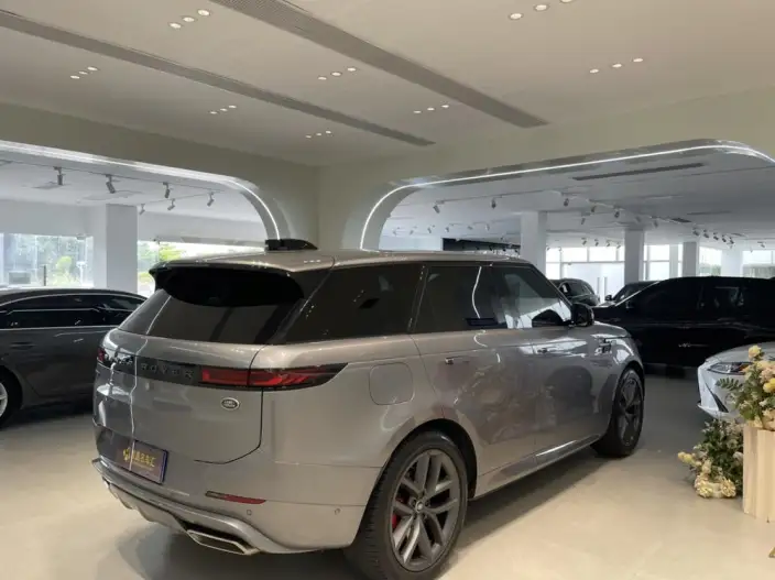 Range Rover Sport 2025 Model 400PS DYNAMIC SE – фото 5