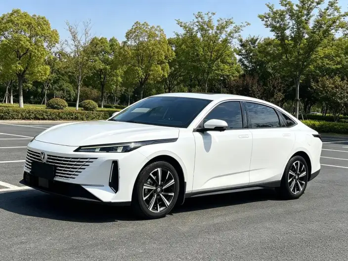 Changan Eado 2024 Model 1.5T DCT Changxiang Edition – фото 1