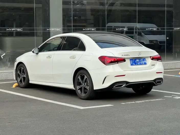 Mercedes-Benz A-class 2022 Model Facelift A 200 L Sports sedan Dynamic Edition – фото 4