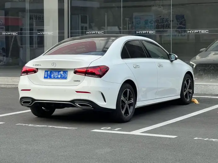 Mercedes-Benz A-class 2022 Model Facelift A 200 L Sports sedan Dynamic Edition – фото 6