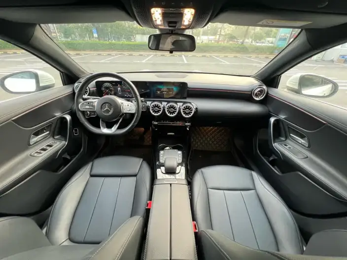 Mercedes-Benz A-class 2022 Model Facelift A 200 L Sports sedan Dynamic Edition – фото 7
