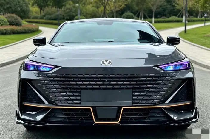 Changan UNI-V 2022 Model 1.5T Sports Edition – фото 2