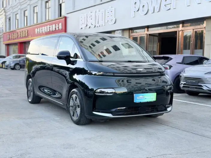 L EV C L380 2024 Model 140kWh 6 seat 4WD Ultra – фото 3