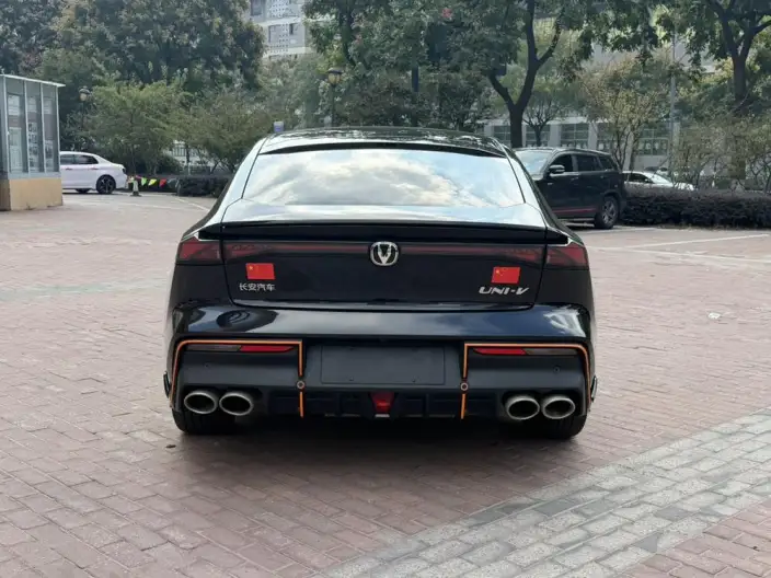 Changan UNI-V 2023 Model 1.5T Sports Edition – фото 6