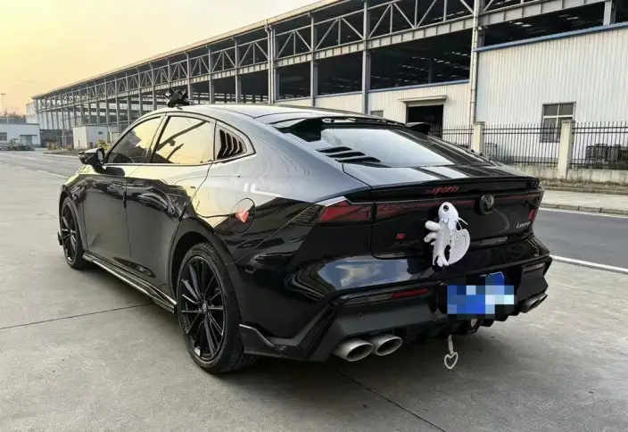 Changan UNI-V 2023 Model 1.5T Sports Edition – фото 4