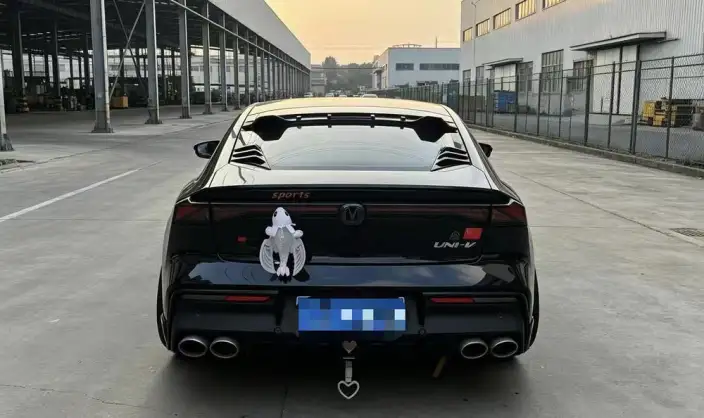 Changan UNI-V 2023 Model 1.5T Sports Edition – фото 5