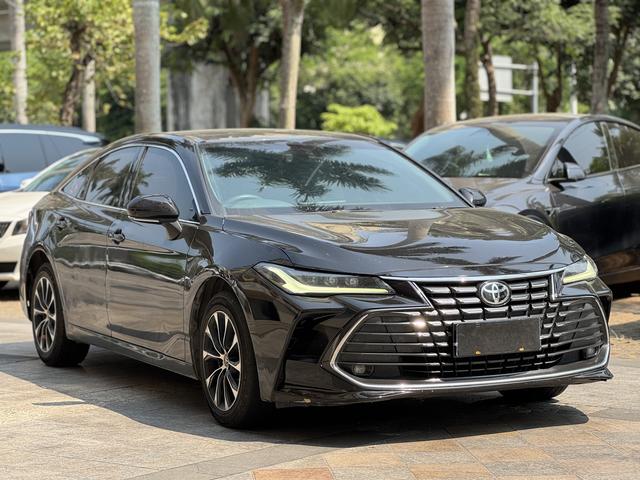 Toyota Avalon 2022 2.0L Enterprising – фото 3