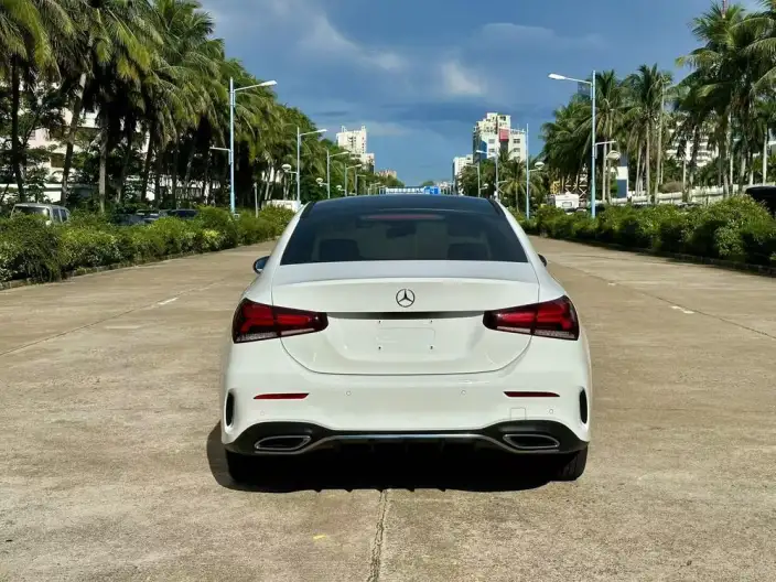 Mercedes-Benz A-class 2022 Model Facelift II A 200 L Sports sedan Fashion Edition – фото 5