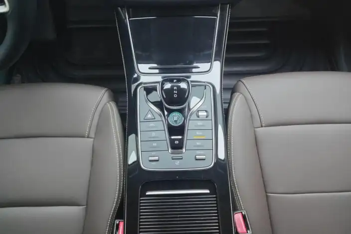 BYD Song MAX DM 2022 Model DM-i 105KM Flagship Model – фото 10