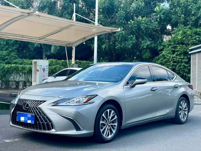 Lexus ES 2022 Model 200 Superior Edition – фото 1