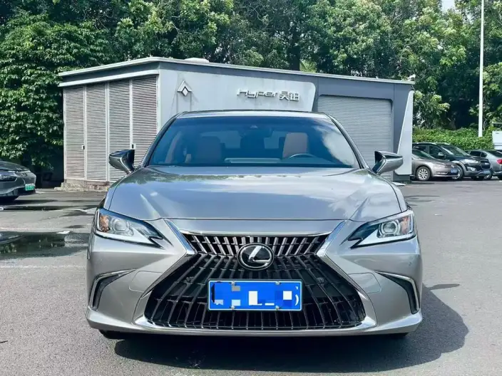 Lexus ES 2022 Model 200 Superior Edition – фото 2
