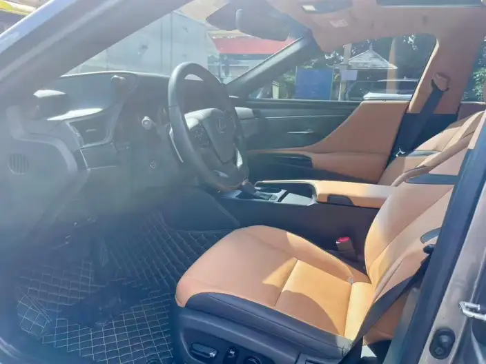 Lexus ES 2022 Model 200 Superior Edition – фото 9