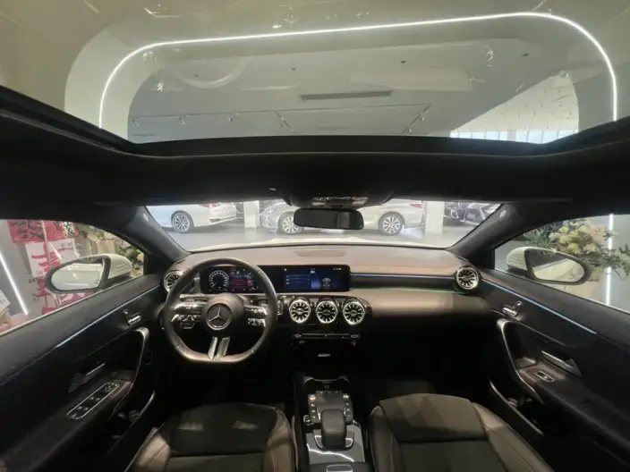 Mercedes-Benz A-class 2023 Model A 200 L Sports sedan Fashion Edition – фото 9