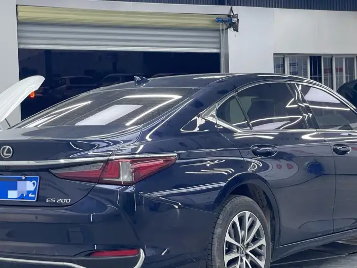 Lexus ES 2022 Model 200 Superior Edition – фото 4