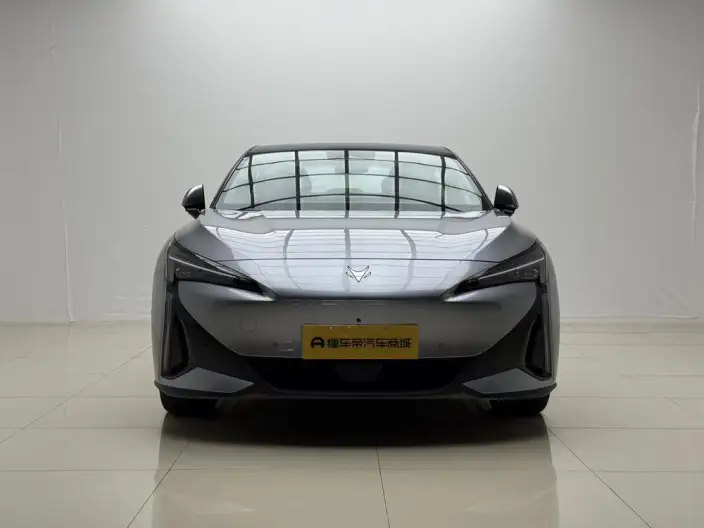 Arcfox α-S 5 2025 Model 560MAX 185kW