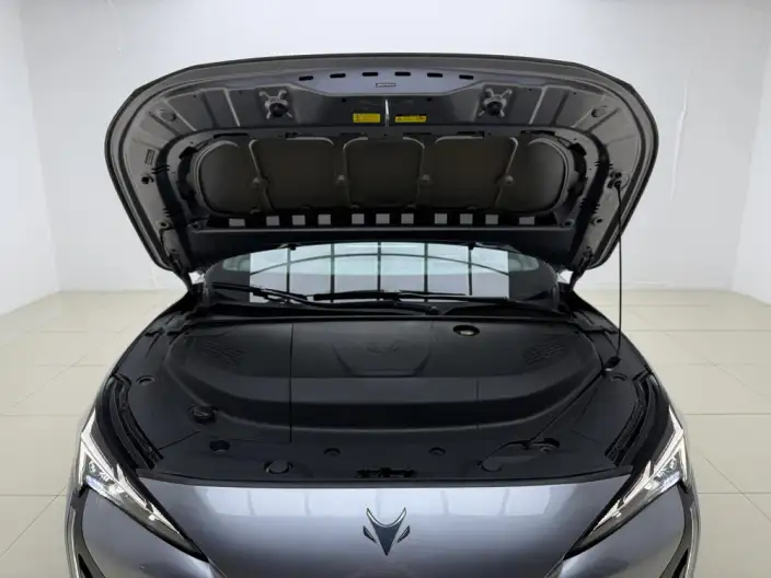 Arcfox α-S 5 2025 Model 560MAX 185kW – фото 10