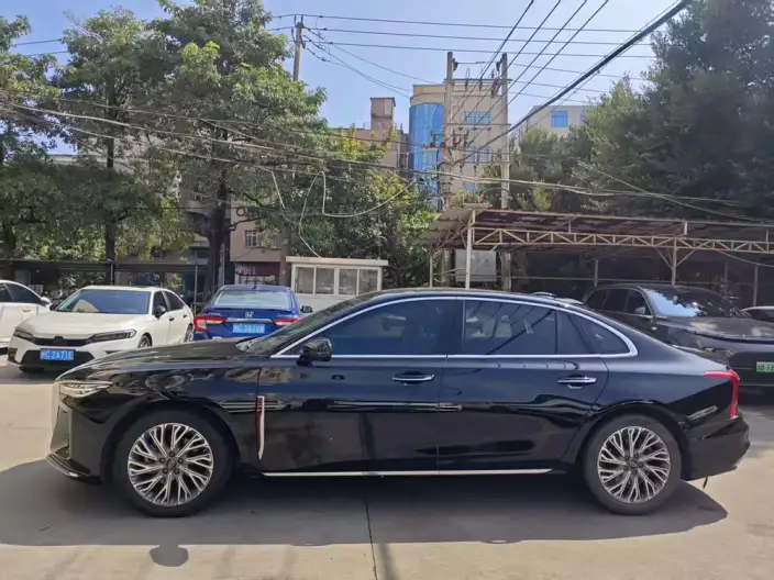 Hongqi H5 2023 Model 2.0T Automatic Flag Enjoy Edition – фото 3