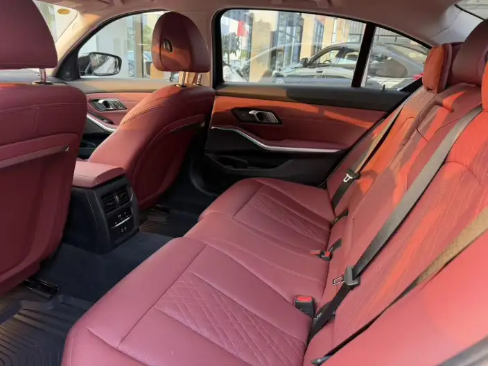 BMW 3 Series 2025 Model 330Li M Sports Night Set – фото 9