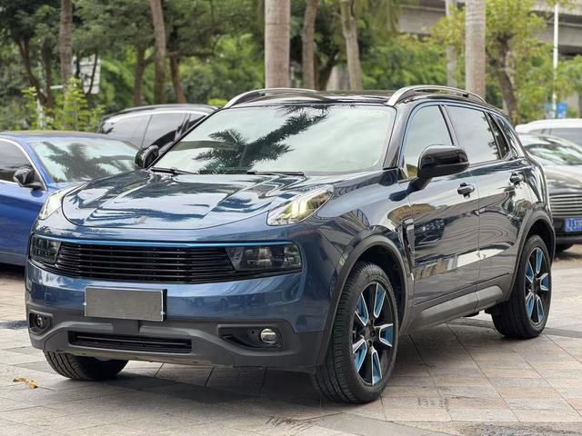 Lynk & Co 01 2017 2.0T 2WD Type Pro – фото 1