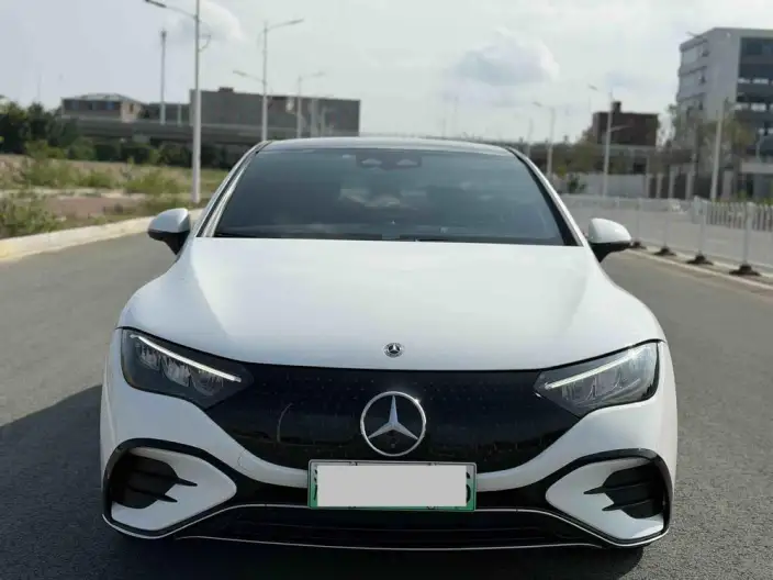 Mercedes-Benz EQE 2022 Model EQE 350 Deluxe Edition – фото 2