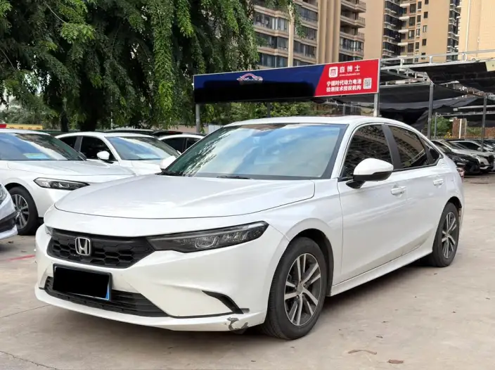 Model Ge 2023 Model 240TURBO CVT Leading version – фото 1
