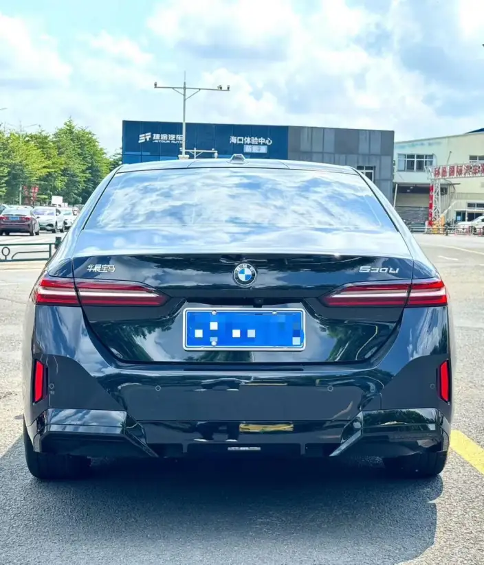 BMW 5 Series 2025 Model Facelift 530Li Leading Model M Sports Set – фото 5