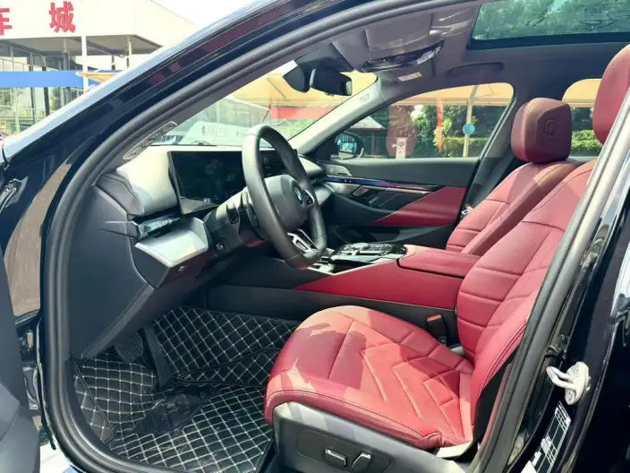 BMW 5 Series 2025 Model Facelift 530Li Leading Model M Sports Set – фото 8
