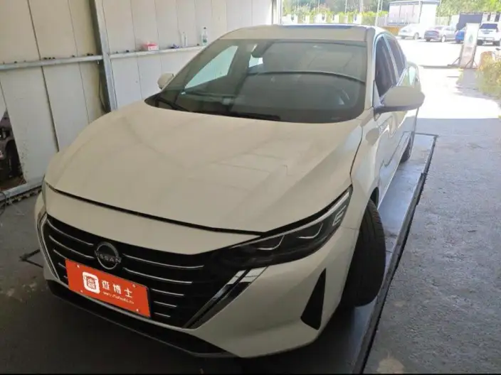 Nissan Sylphy 2023 Model 1.6L CVT Yuexiang Edition – фото 1