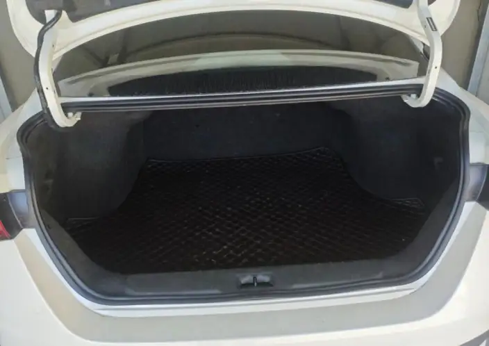 Nissan Sylphy 2023 Model 1.6L CVT Yuexiang Edition – фото 9