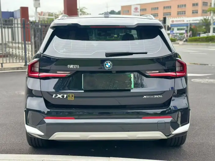 BMW iX 1 2023 Model xDrive30L X Design Set – фото 5