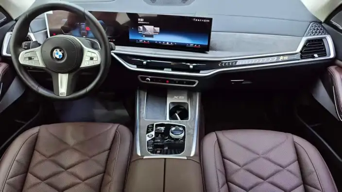 BMW X5 2023 Model xDrive30Li M Sports Set – фото 8