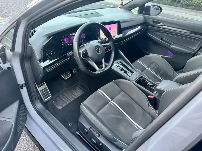 Volkswagen Golf 2023 Model 280TSI DSG R-Line Lite – фото 10