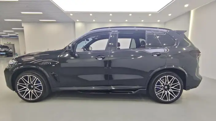 BMW X5 2023 Model xDrive40Li M Sports Night Set – фото 4