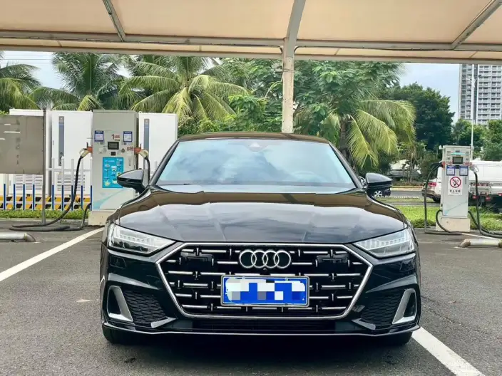 Audi A7 L 2024 Model 45 TFSI Luxury Model – фото 2