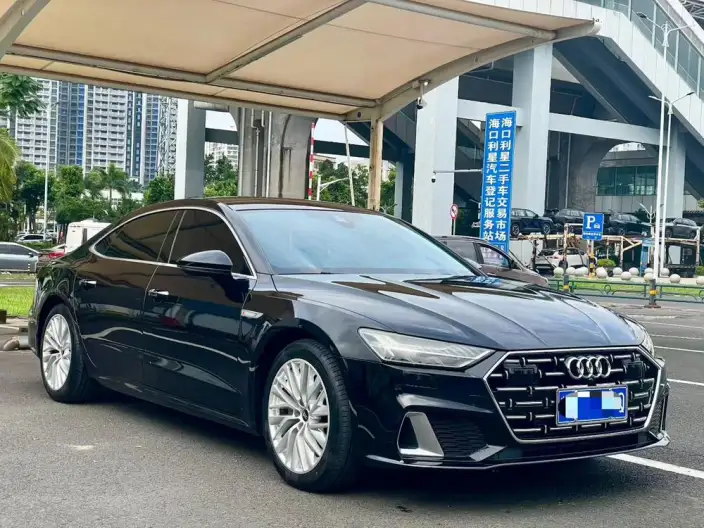 Audi A7 L 2024 Model 45 TFSI Luxury Model – фото 3