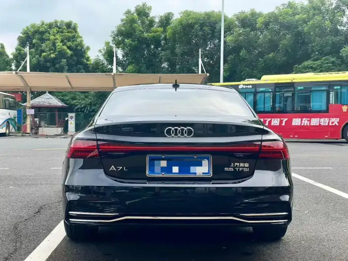 Audi A7 L 2024 Model 45 TFSI Luxury Model – фото 5
