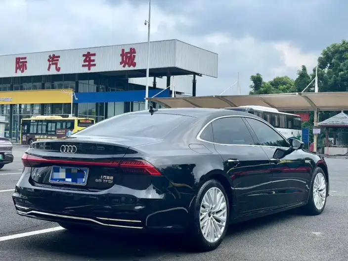 Audi A7 L 2024 Model 45 TFSI Luxury Model – фото 6